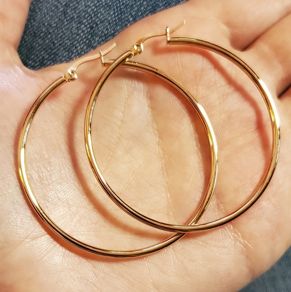 NWOT Large 50mm Yellow Gold Hoop Earrings - Picture 9 of 9